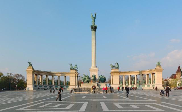 Heroes' Square